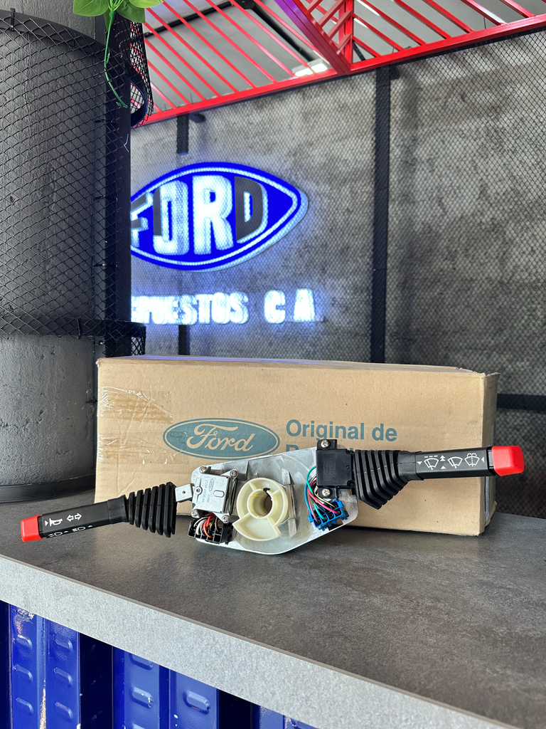 CONMUTADOR DE CRUCE/LIMP. BRISA CARGO 815-1721-2632 ORIG.