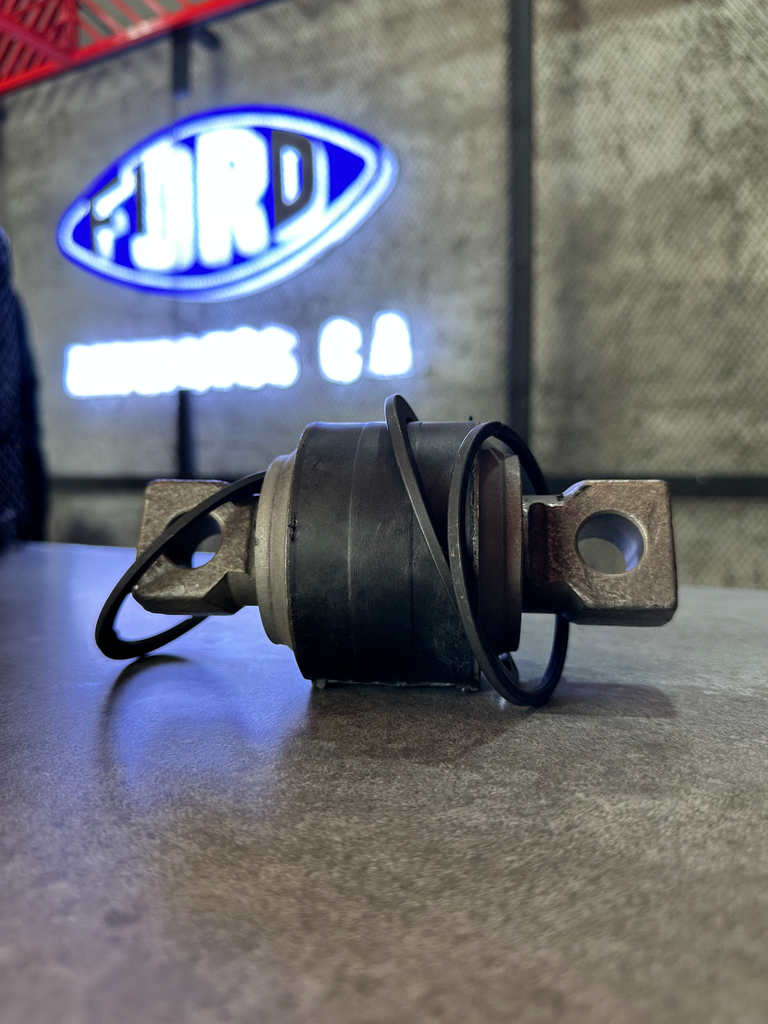 BUJE DE REPARACION BARRA V EZQ. CARAMELO CARGO 2632 ( 12 )