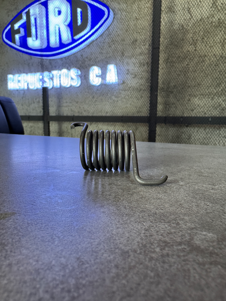 RESORTE PEDAL DE EMBRAGUE CARGO 815/1721 FORD