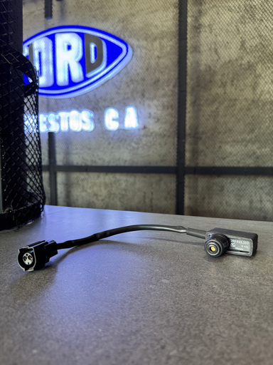 [XC45-2W067-CA] INTERRUPTOR DE FRENO MOTOR  (CABLE) CARGO 815/1721 FORD
